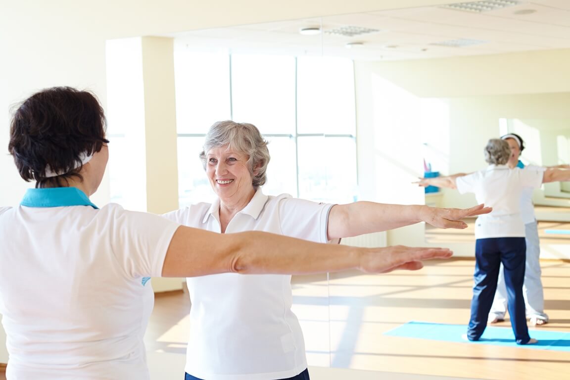 Гімнастика для літніх людей: основні вправи